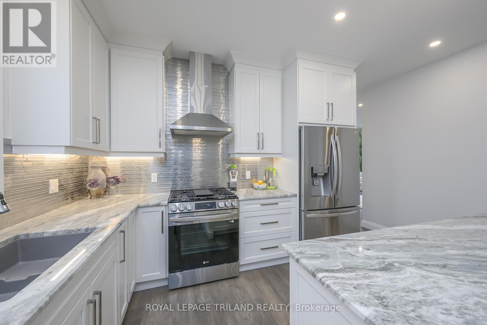 177 Middleton Avenue, London South, Ontario  N6L 0G1 - Photo 10 - X12414575
