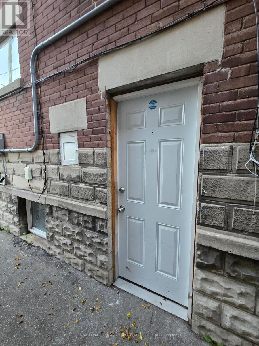 8 Bruce Street, London South, Ontario  N6C 1G4 - Photo 10 - X12414583