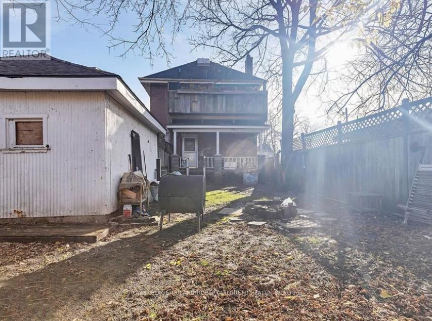 8 Bruce Street, London South, Ontario  N6C 1G4 - Photo 11 - X12414583