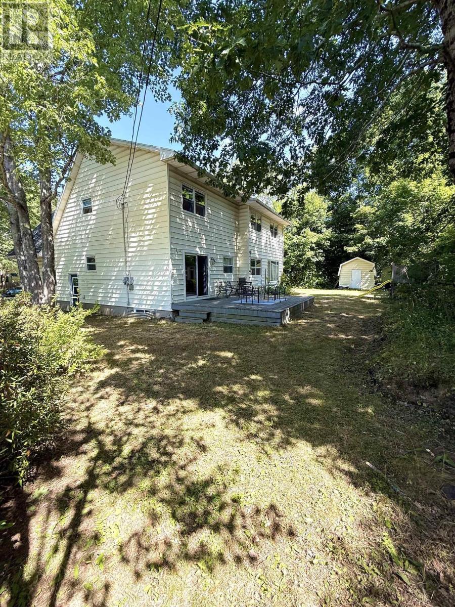 6 Duke Street, Bridgewater, Nova Scotia  B4V 1K4 - Photo 10 - 202520077