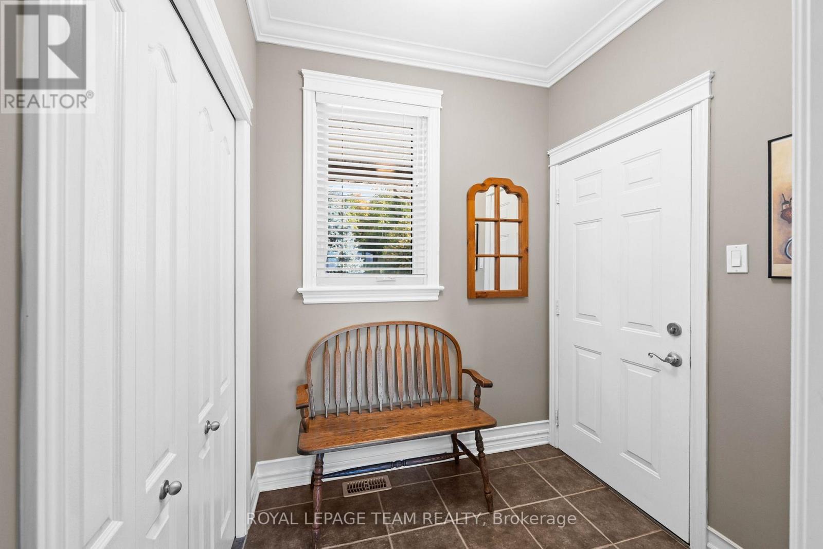 2193 Trailwood Drive, Ottawa, Ontario  K0A 2T0 - Photo 12 - X12414531
