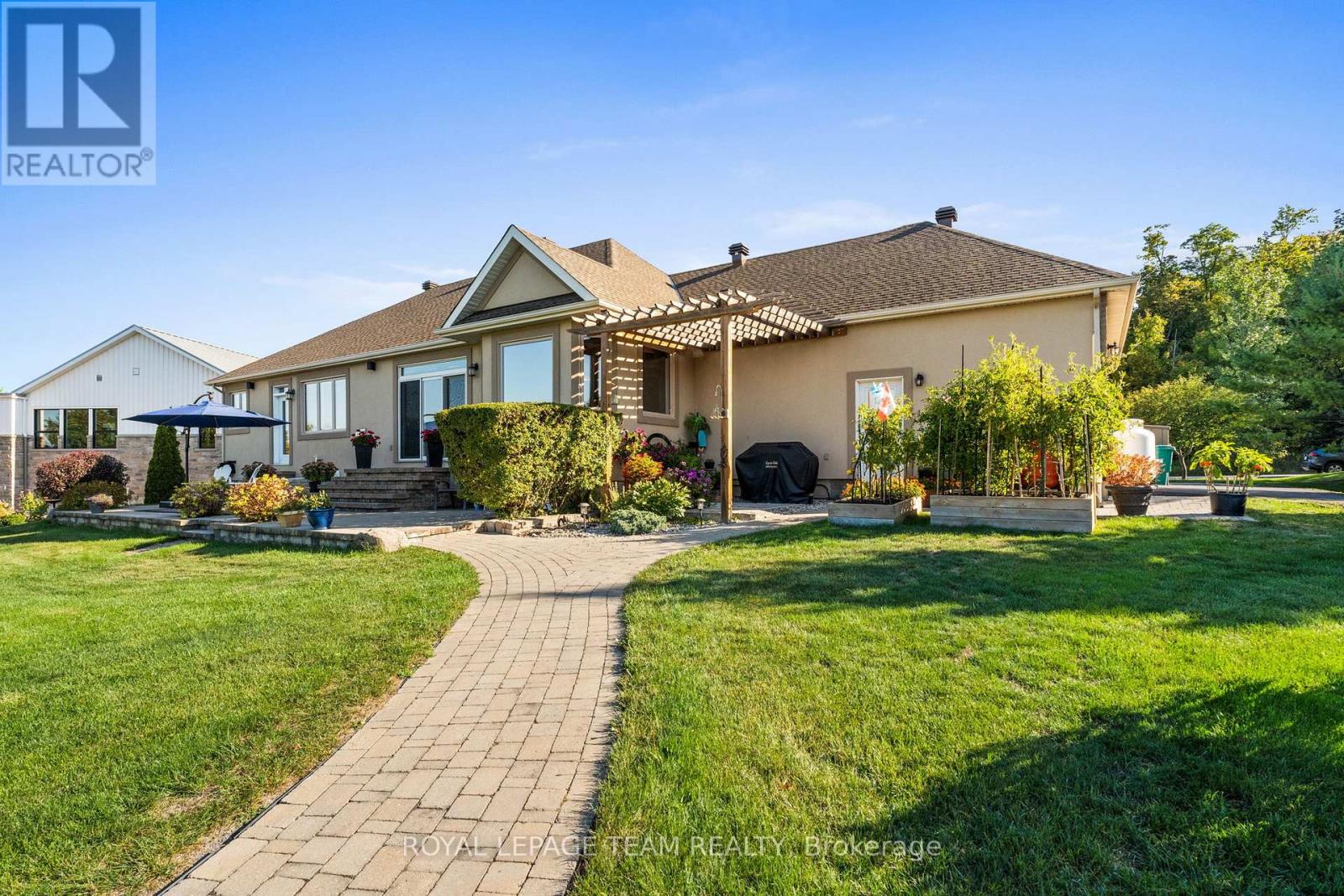 2193 Trailwood Drive, Ottawa, Ontario  K0A 2T0 - Photo 31 - X12414531