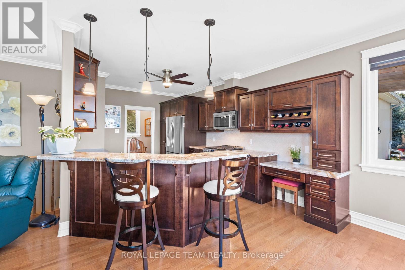 2193 Trailwood Drive, Ottawa, Ontario  K0A 2T0 - Photo 9 - X12414531
