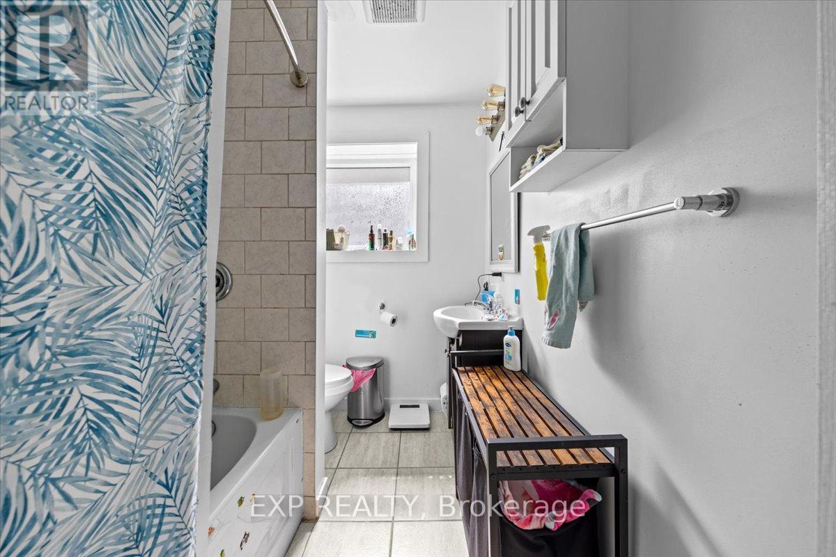 215 Lavergne Street, Ottawa, Ontario  K1L 5E4 - Photo 20 - X12414567