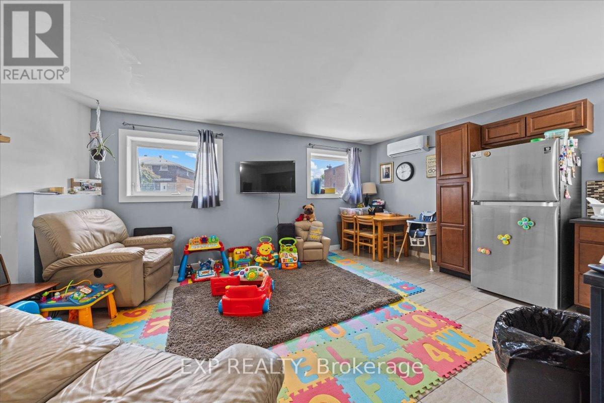215 Lavergne Street, Ottawa, Ontario  K1L 5E4 - Photo 23 - X12414567