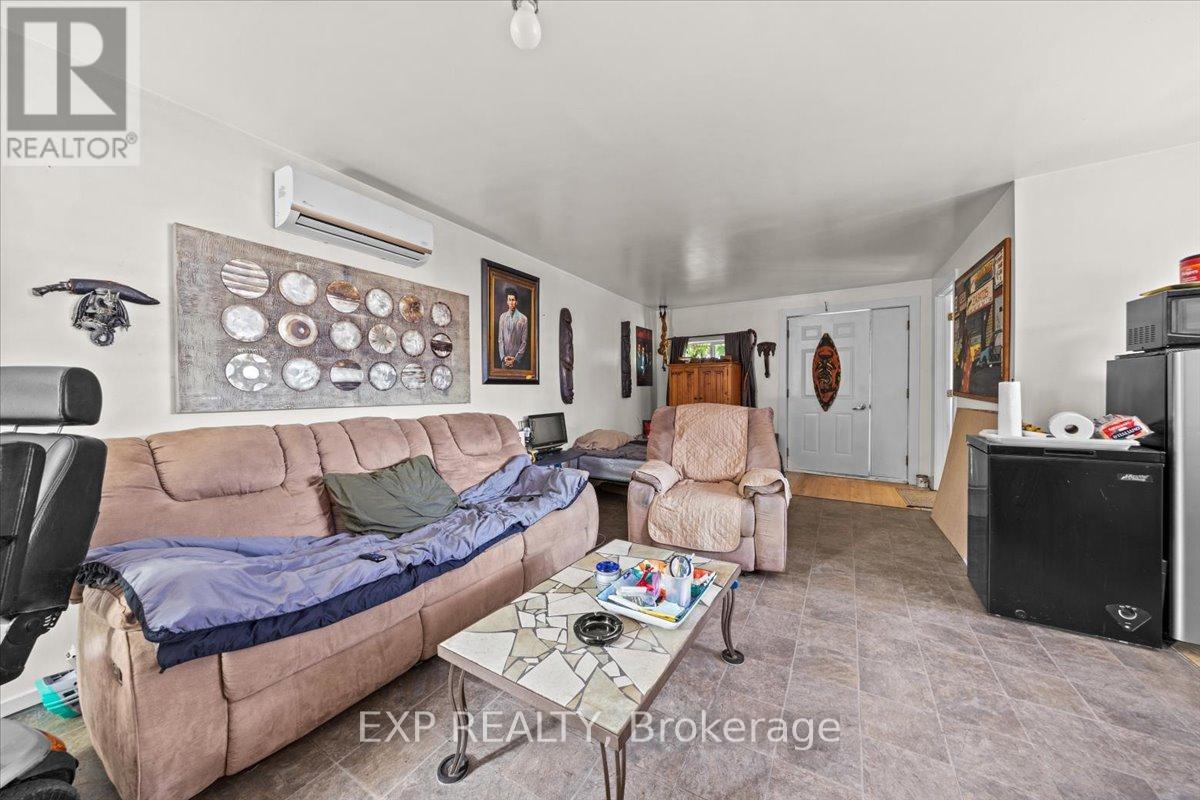 215 Lavergne Street, Ottawa, Ontario  K1L 5E4 - Photo 28 - X12414567