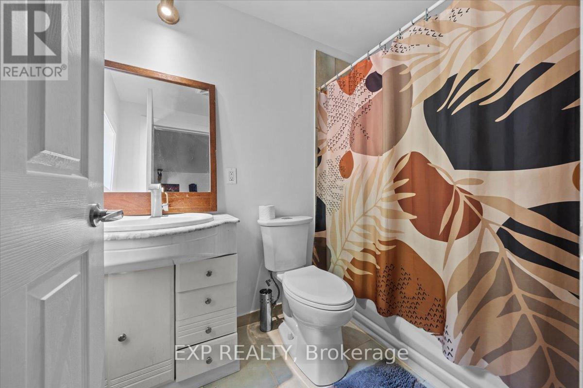 215 Lavergne Street, Ottawa, Ontario  K1L 5E4 - Photo 29 - X12414567