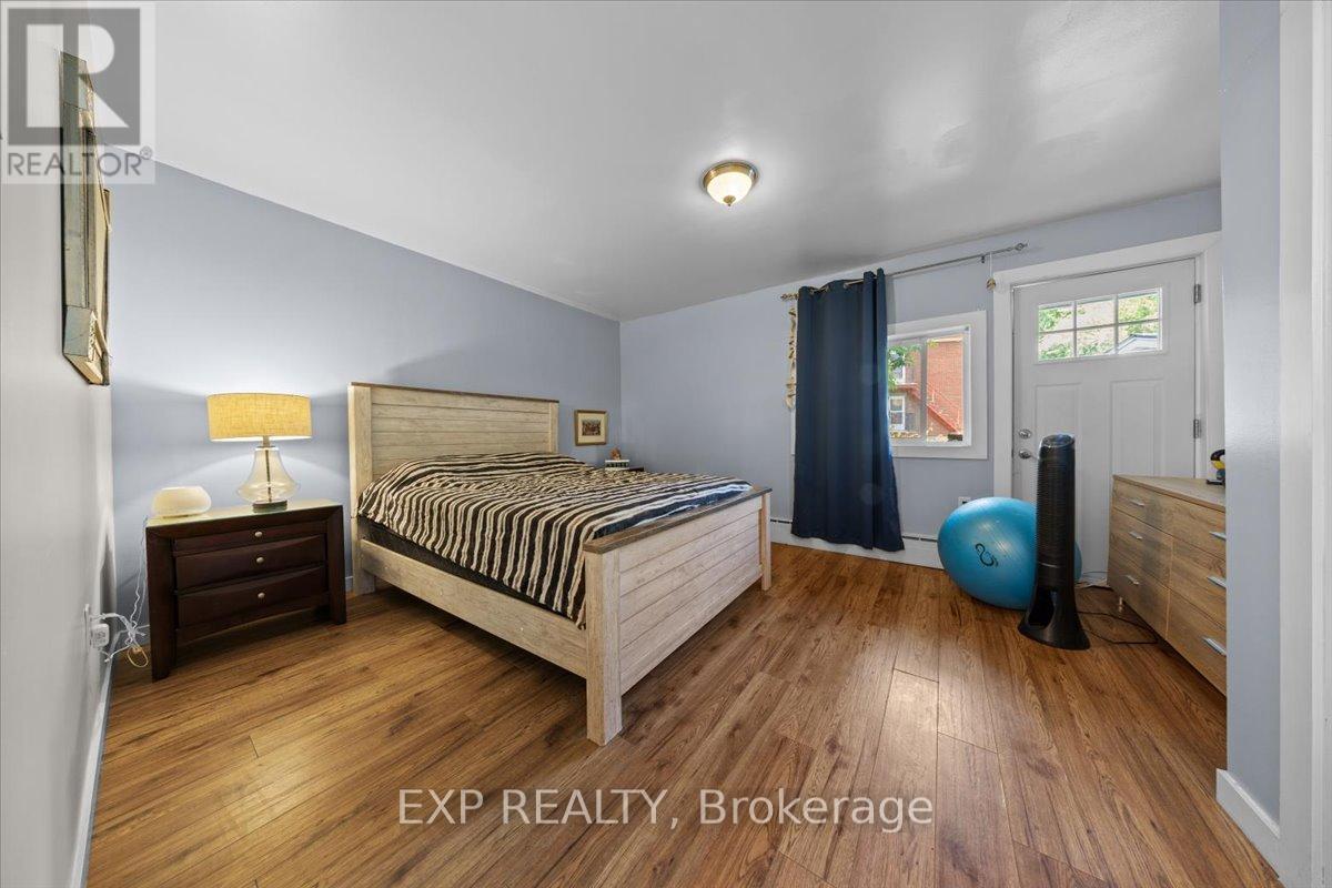 215 Lavergne Street, Ottawa, Ontario  K1L 5E4 - Photo 7 - X12414567