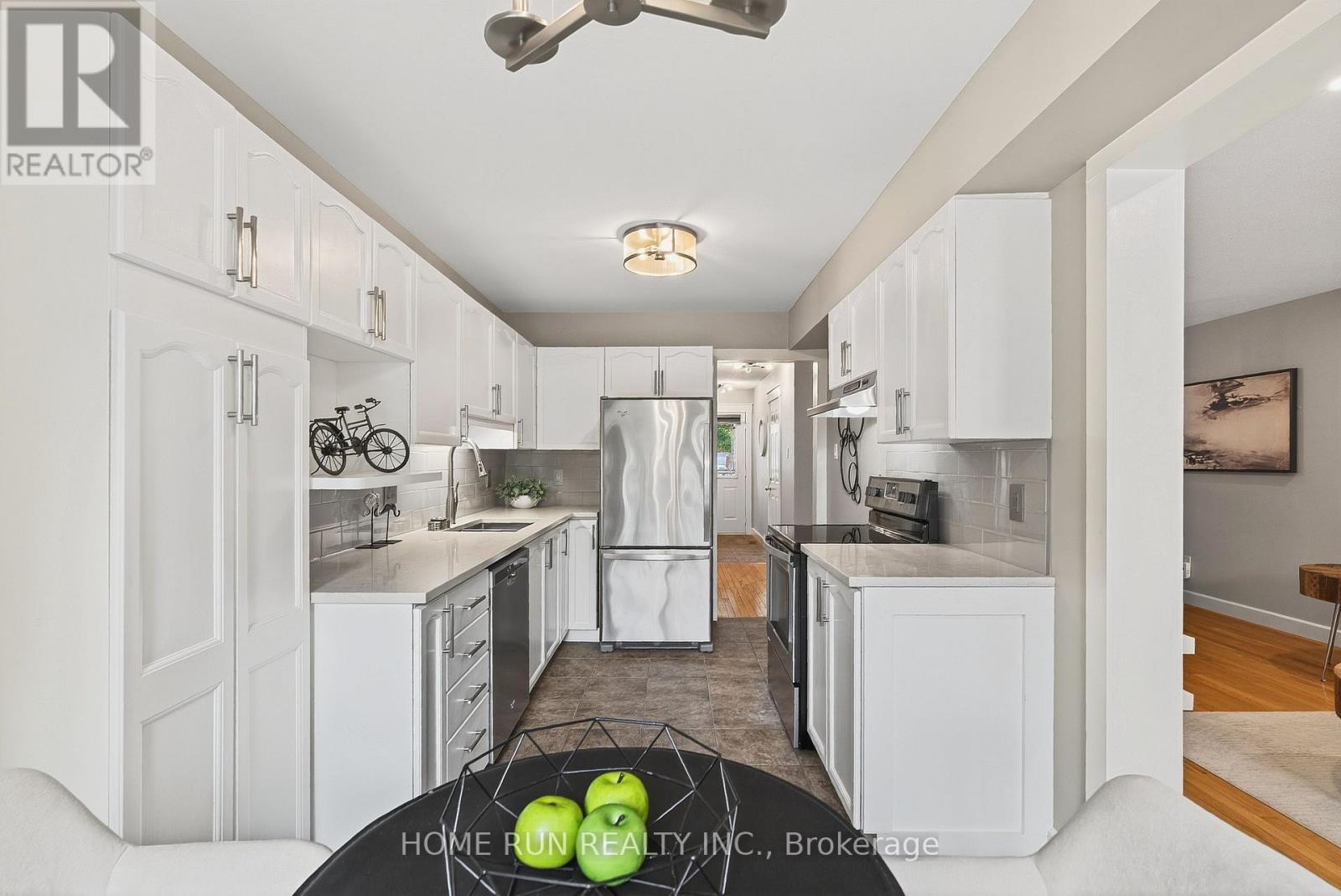 19 Harrington Court, Ottawa, Ontario  K2K 2S6 - Photo 18 - X12414586