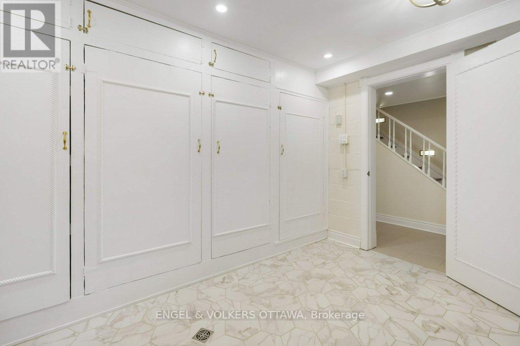386 Ashbury Road, Ottawa, Ontario  K1M 0R8 - Photo 25 - X12414601