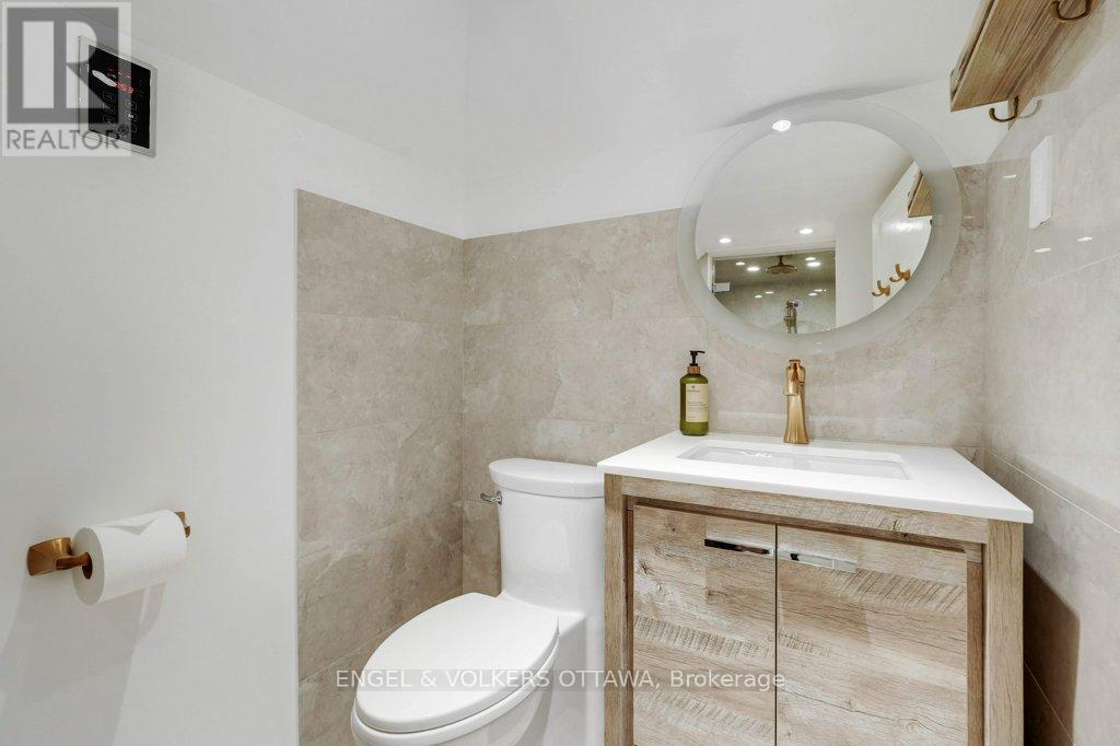 386 Ashbury Road, Ottawa, Ontario  K1M 0R8 - Photo 28 - X12414601