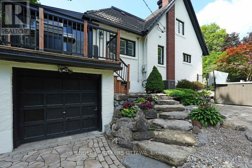 386 Ashbury Road, Ottawa, Ontario  K1M 0R8 - Photo 37 - X12414601