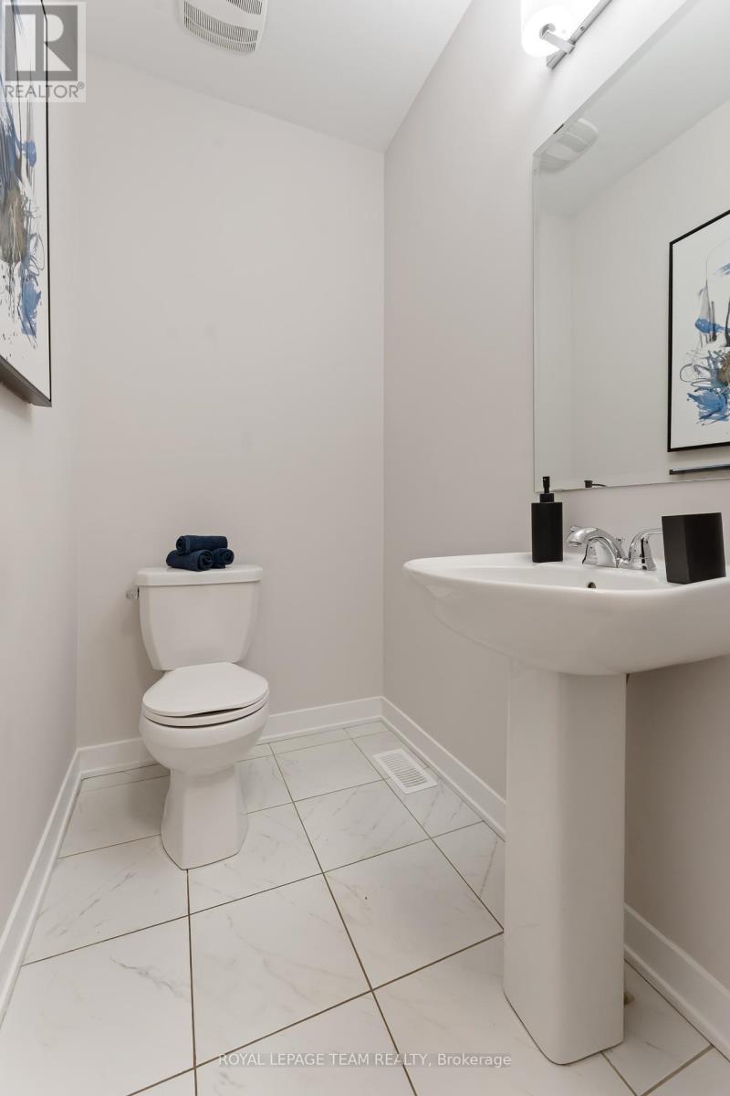 3040 Travertine Way, Ottawa, Ontario  K2J 6W9 - Photo 19 - X12414603