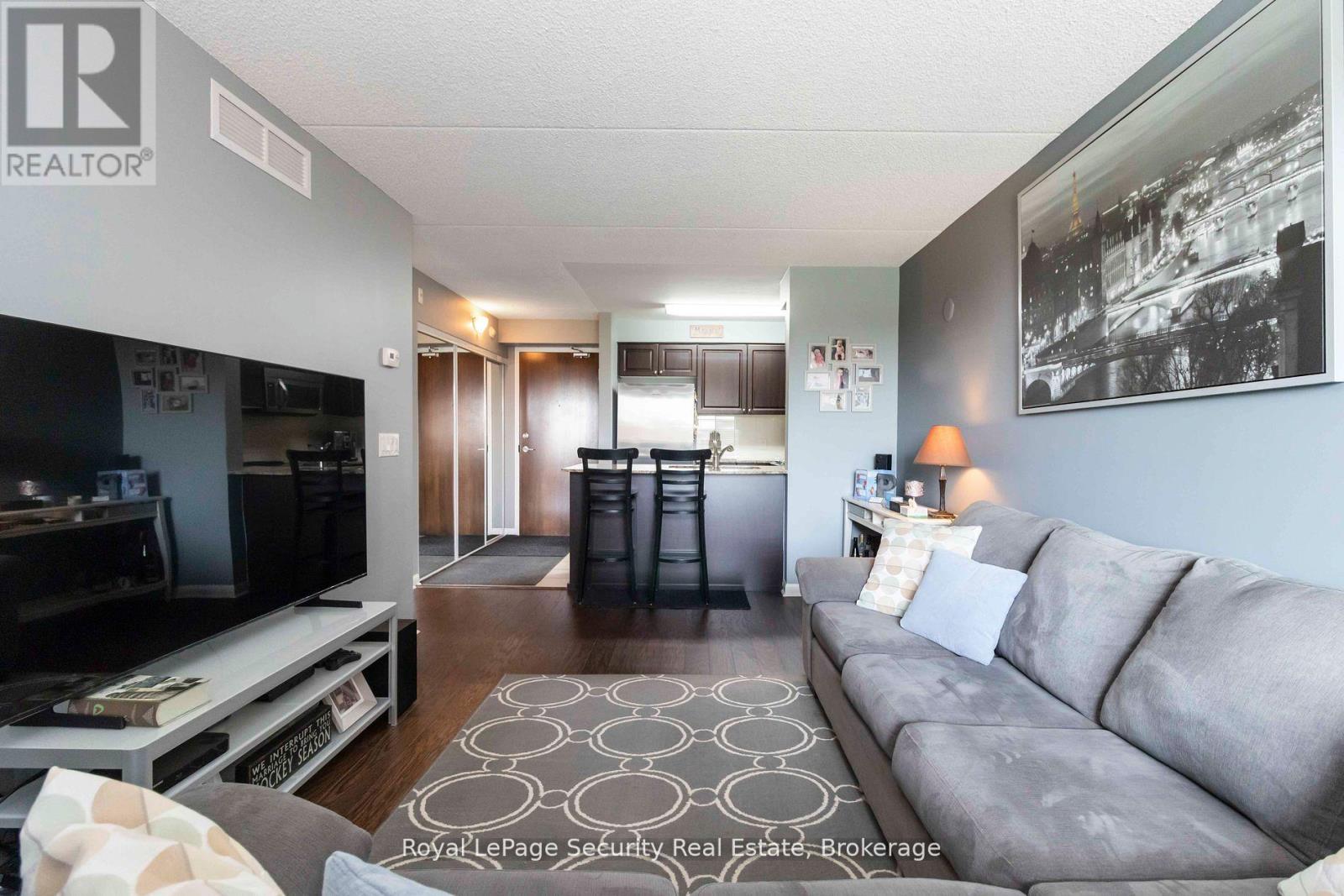210 - 50 Via Rosedale Way, Brampton, Ontario  L6R 3Z7 - Photo 18 - W12414353