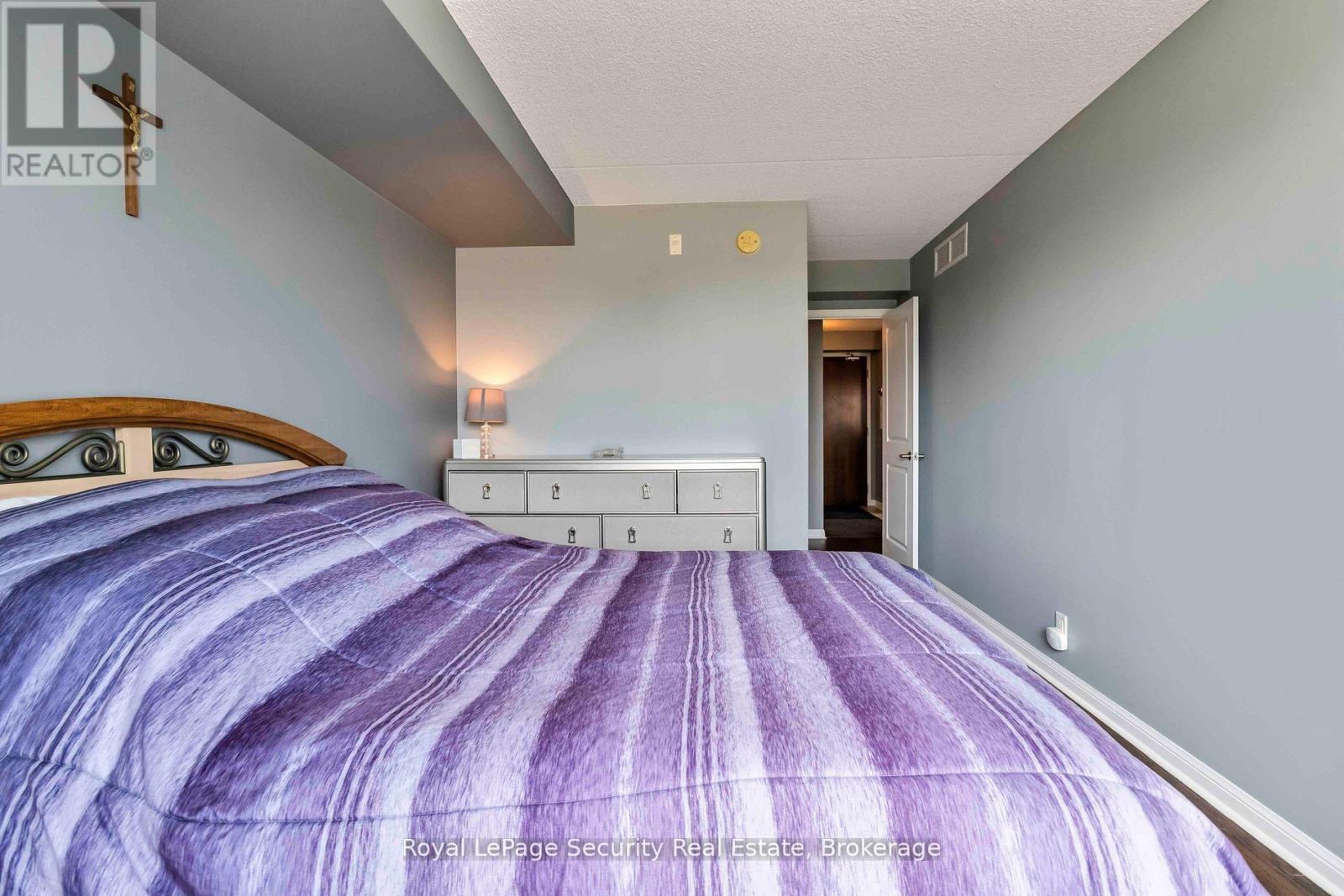 210 - 50 Via Rosedale Way, Brampton, Ontario  L6R 3Z7 - Photo 23 - W12414353