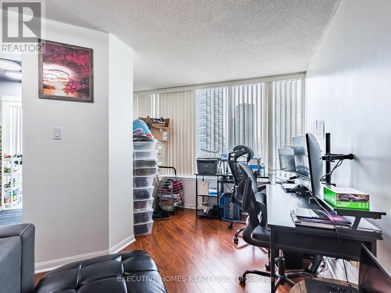 2702 - 550 Webb Drive, Mississauga, Ontario  L5B 3Y4 - Photo 15 - W12414365