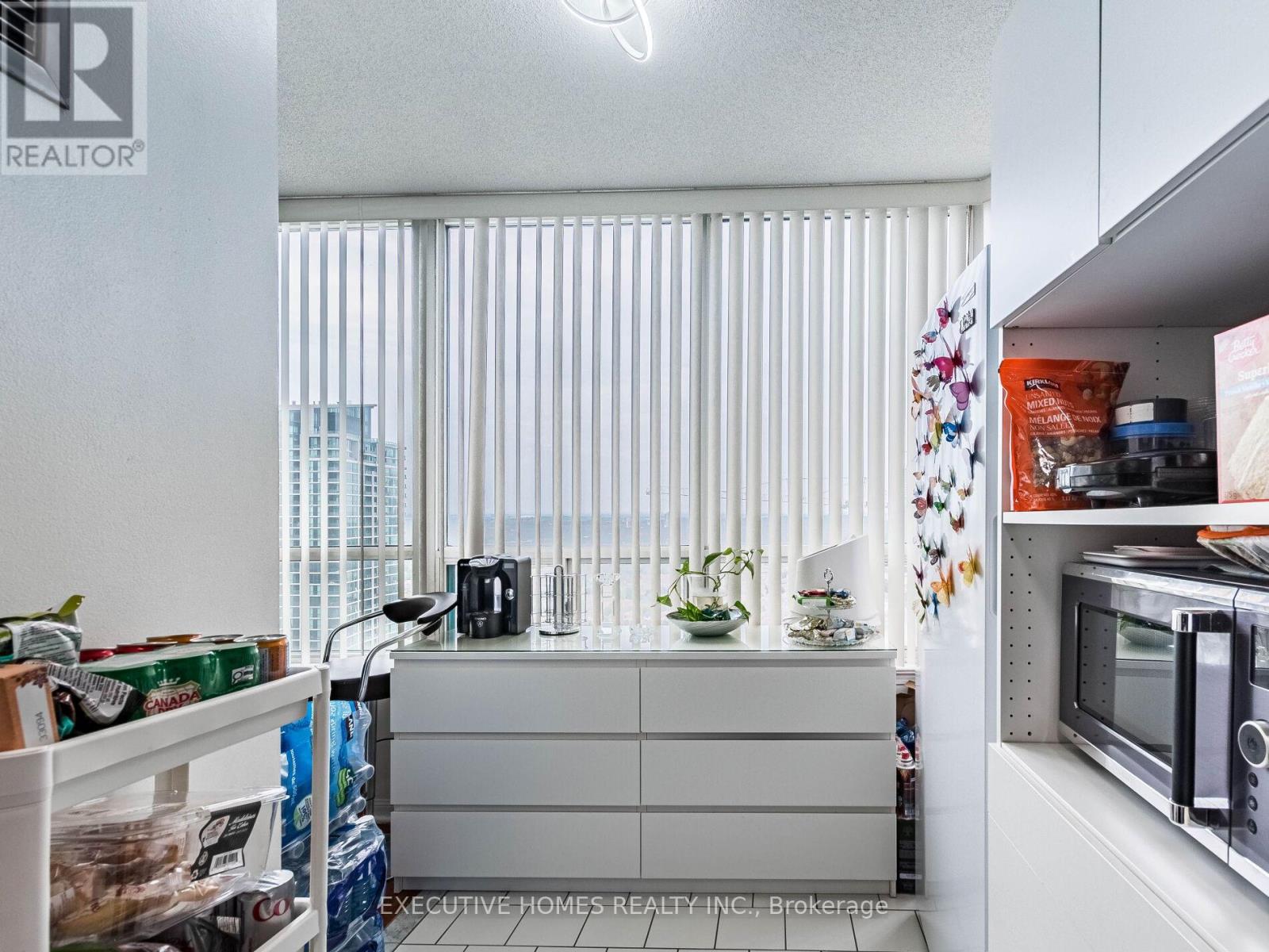 2702 - 550 Webb Drive, Mississauga, Ontario  L5B 3Y4 - Photo 20 - W12414365