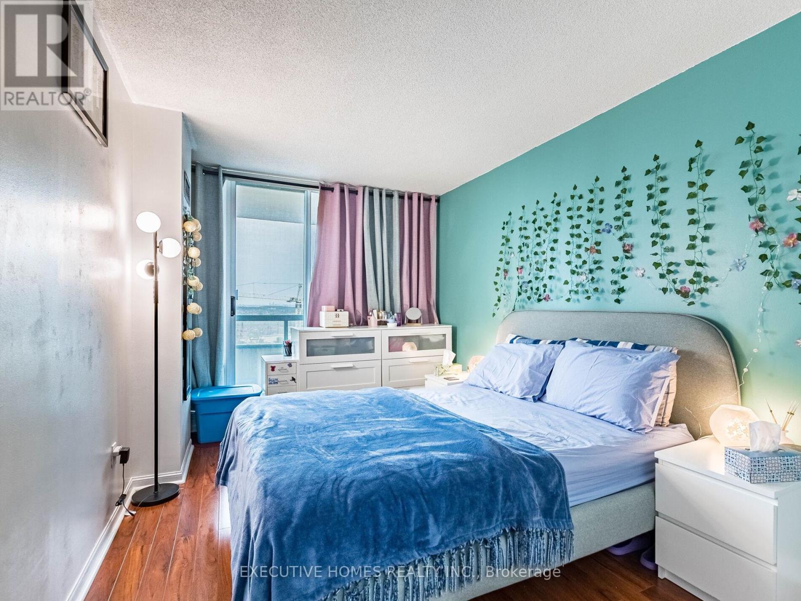 2702 - 550 Webb Drive, Mississauga, Ontario  L5B 3Y4 - Photo 30 - W12414365