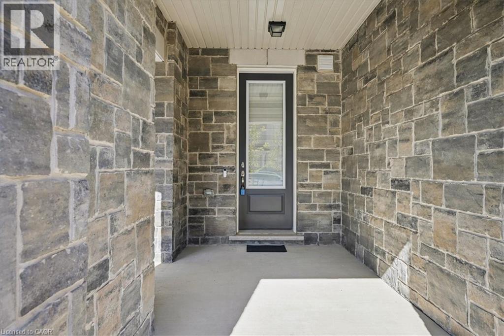1569 Denison Place, Milton, Ontario  L9E 1Y2 - Photo 4 - 40768496