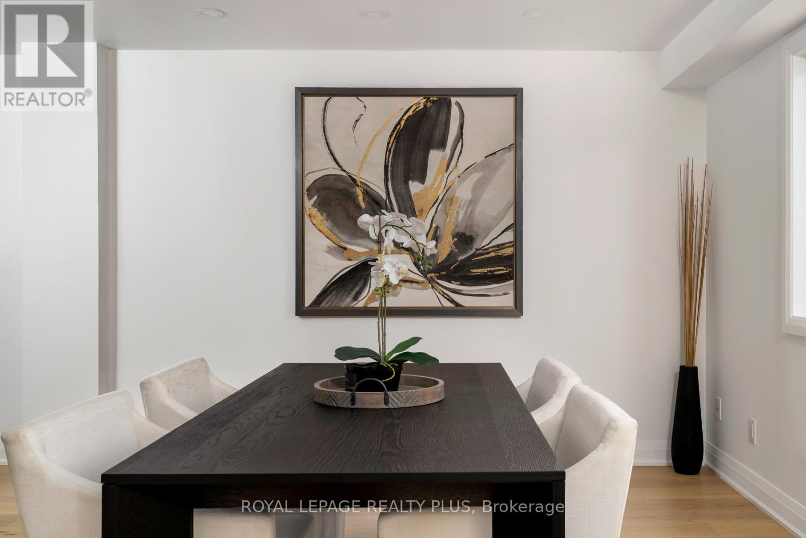 1079 Hedge Drive, Mississauga, Ontario  L4Y 1G3 - Photo 16 - W12414393