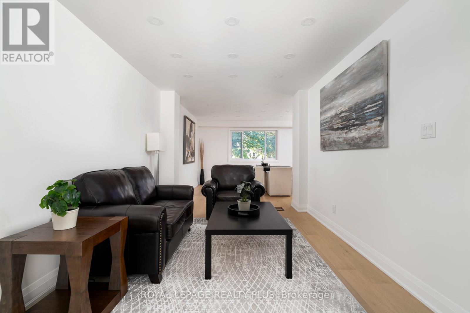 1079 Hedge Drive, Mississauga, Ontario  L4Y 1G3 - Photo 22 - W12414393