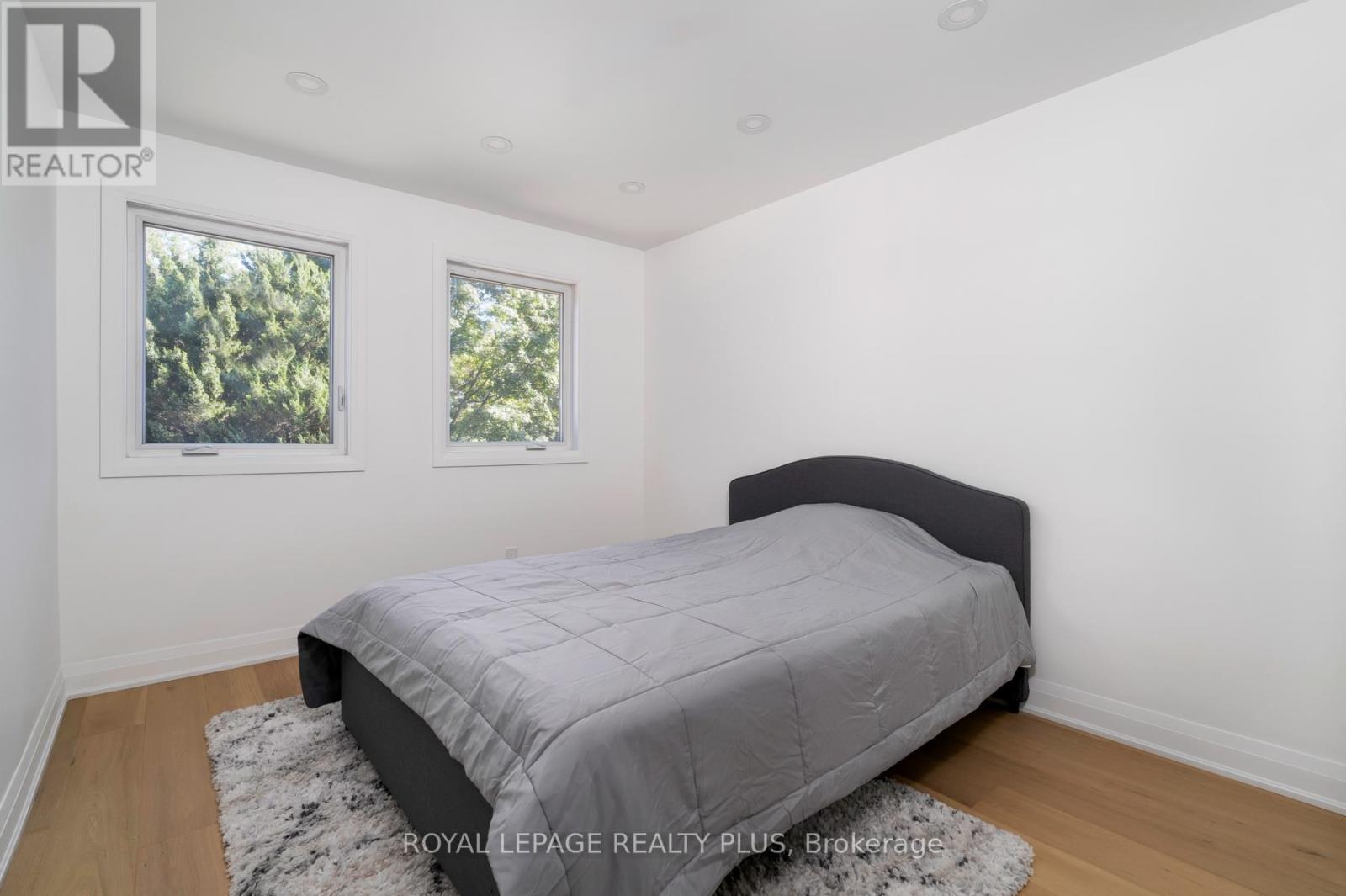 1079 Hedge Drive, Mississauga, Ontario  L4Y 1G3 - Photo 33 - W12414393