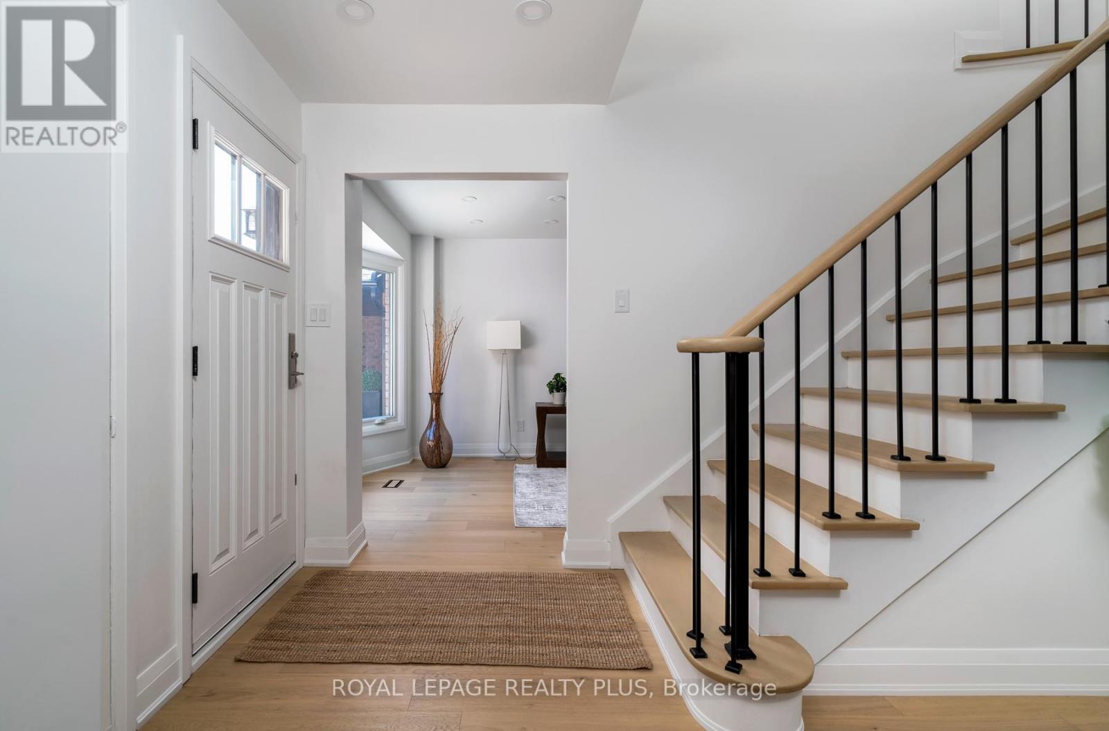 1079 Hedge Drive, Mississauga, Ontario  L4Y 1G3 - Photo 39 - W12414393