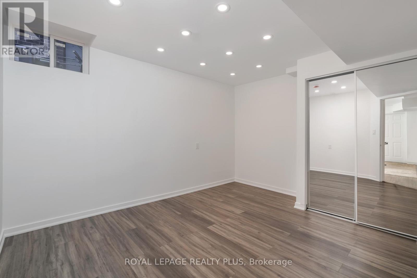 1079 Hedge Drive, Mississauga, Ontario  L4Y 1G3 - Photo 40 - W12414393