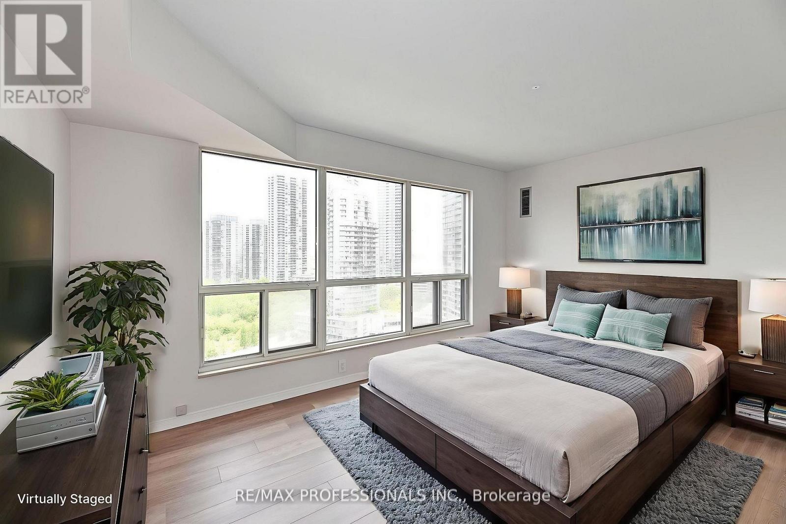 2004 - 2269 Lakeshore Boulevard W, Toronto, Ontario  M8V 3X6 - Photo 17 - W12414394