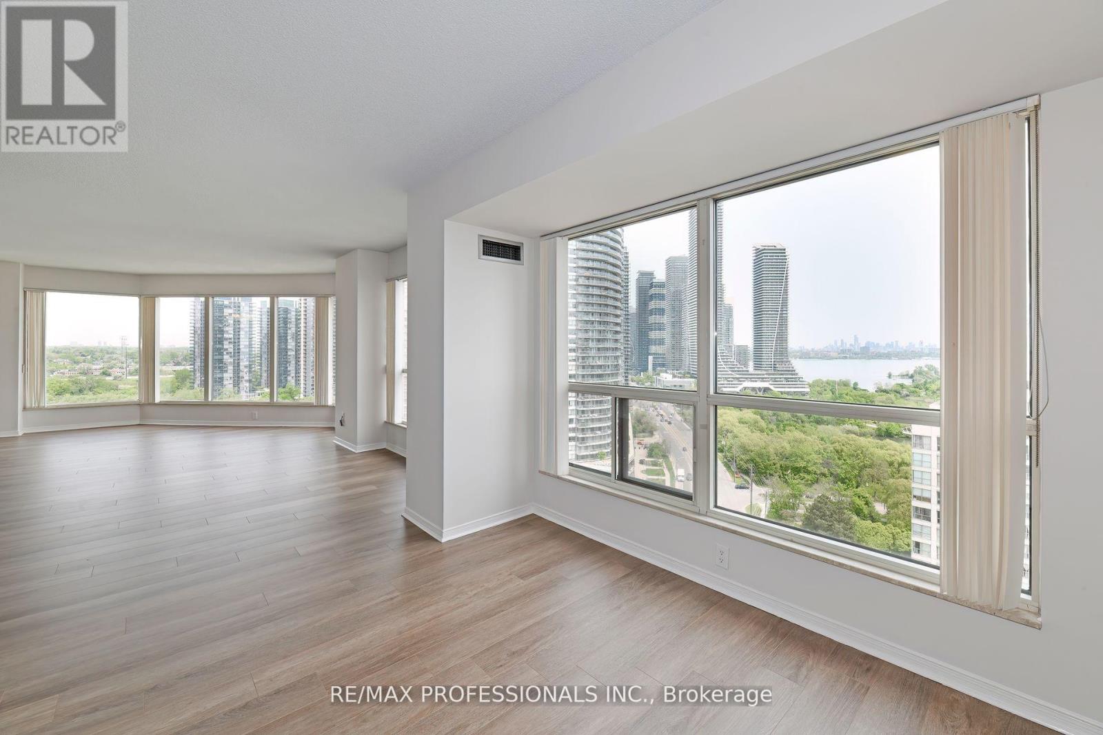 2004 - 2269 Lakeshore Boulevard W, Toronto, Ontario  M8V 3X6 - Photo 9 - W12414394