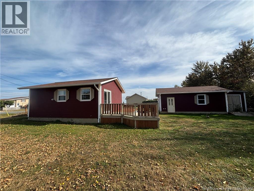 376 Rue Du Havre, Pointe-Verte, New Brunswick  E8J 2T1 - Photo 9 - NB127032