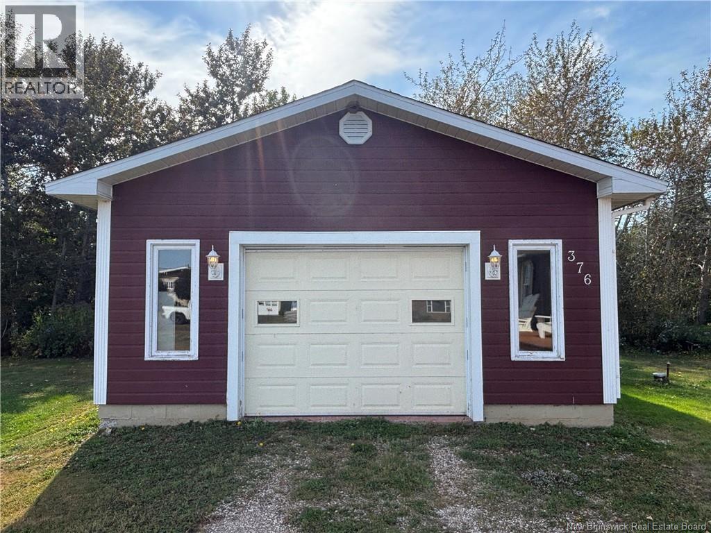 376 Rue Du Havre, Pointe-Verte, New Brunswick  E8J 2T1 - Photo 11 - NB127032