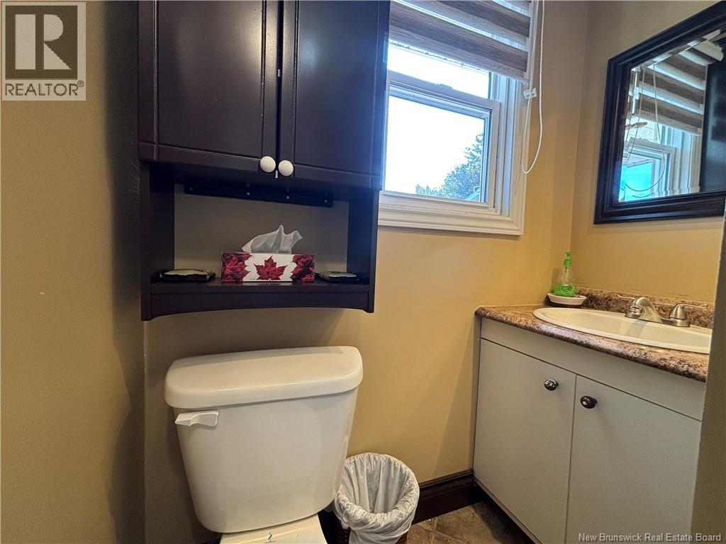 376 Rue Du Havre, Pointe-Verte, New Brunswick  E8J 2T1 - Photo 25 - NB127032