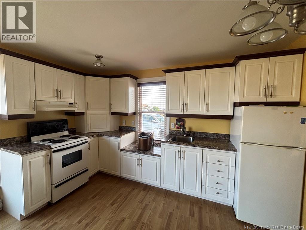 376 Rue Du Havre, Pointe-Verte, New Brunswick  E8J 2T1 - Photo 17 - NB127032