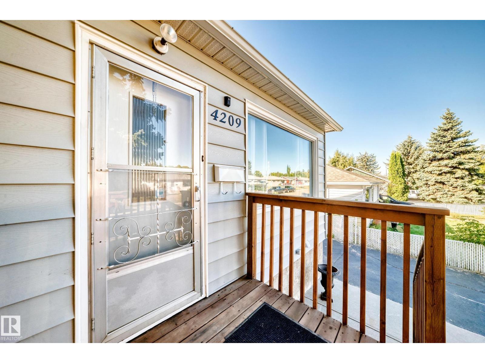 Property at 4209 116 AV NW image 4
