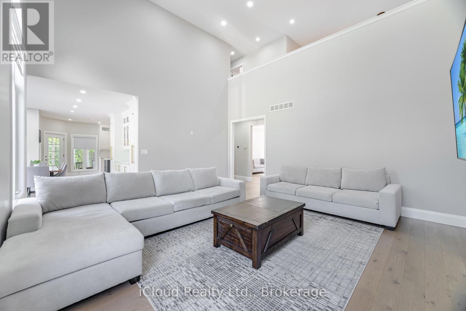 4 Deer View Ridge, Puslinch, Ontario  N1H 6H9 - Photo 12 - X12414431