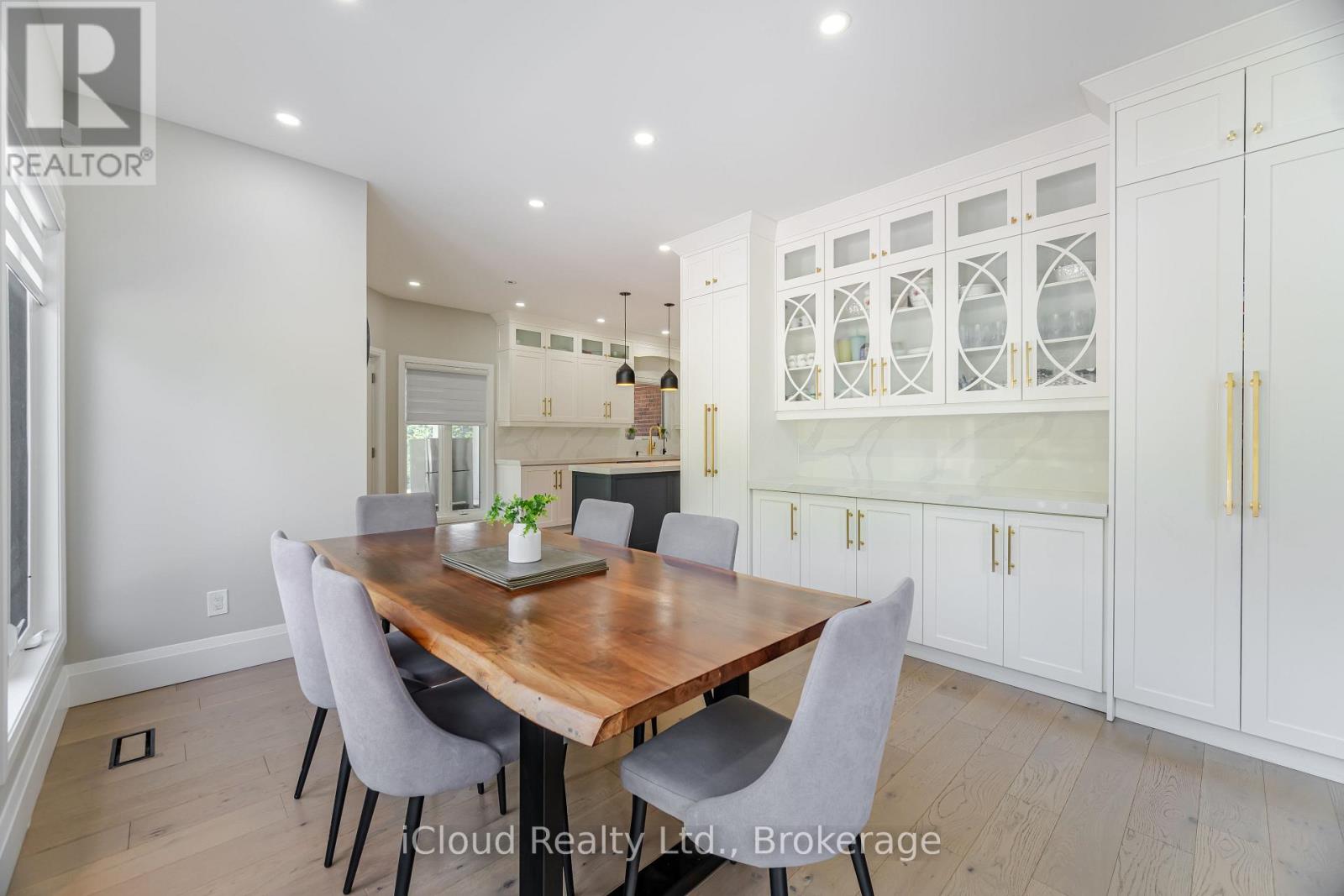 4 Deer View Ridge, Puslinch, Ontario  N1H 6H9 - Photo 14 - X12414431