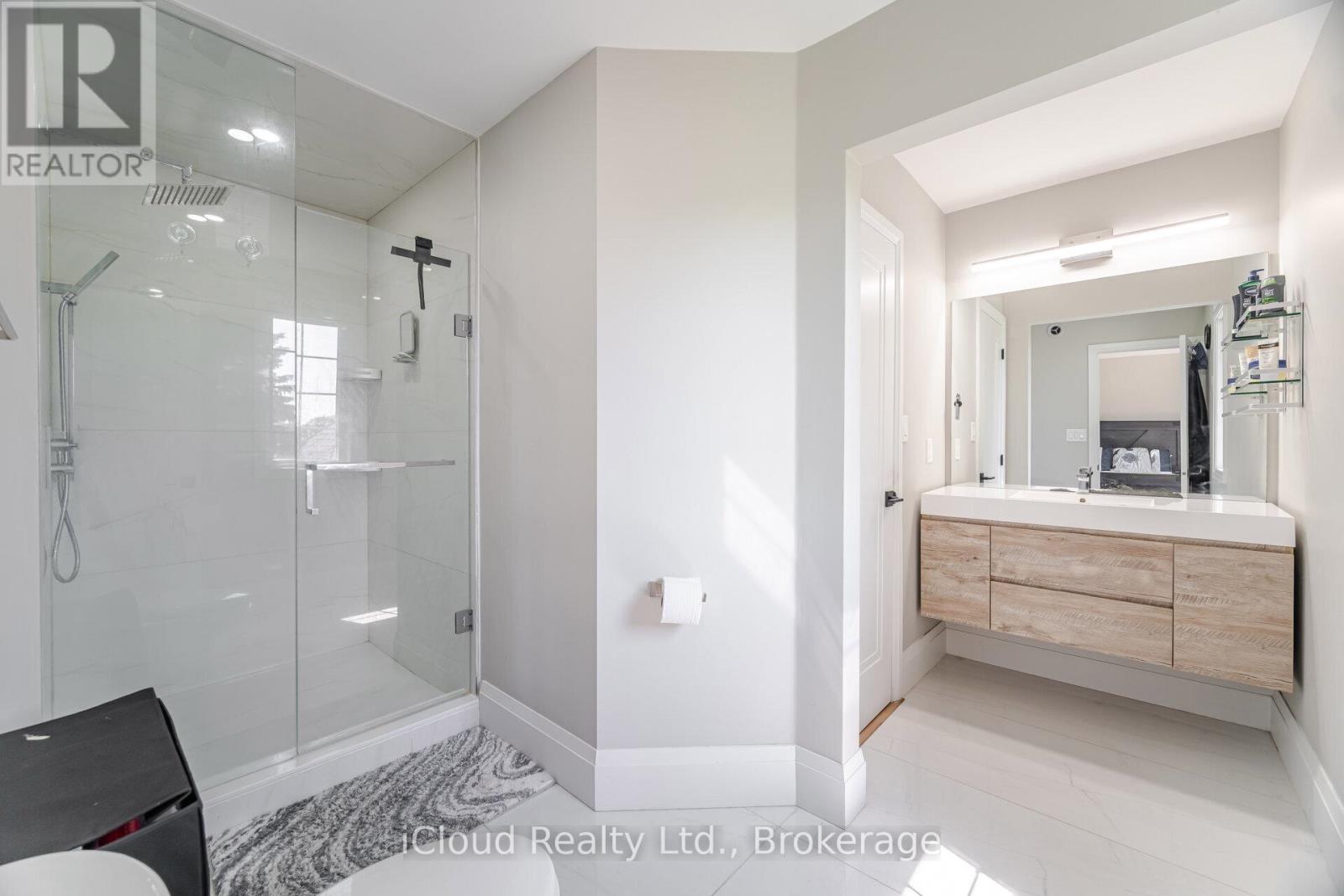 4 Deer View Ridge, Puslinch, Ontario  N1H 6H9 - Photo 34 - X12414431