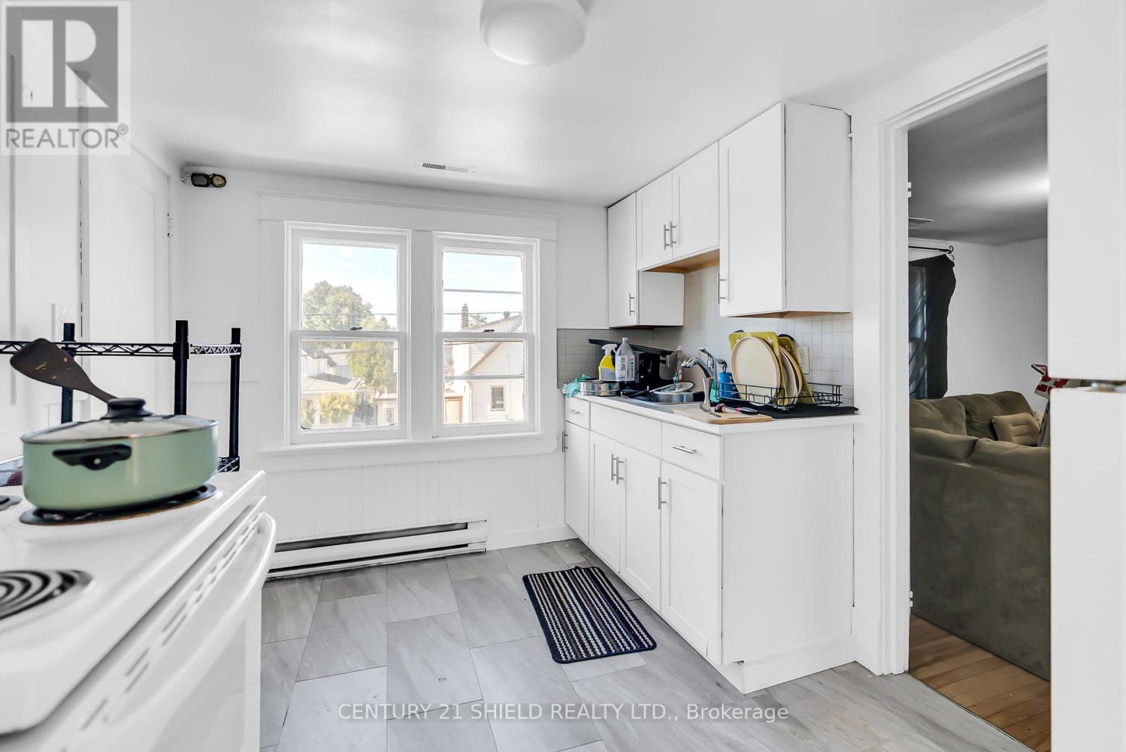 607 First Street E, Cornwall, Ontario  K6H 1L9 - Photo 20 - X12414568