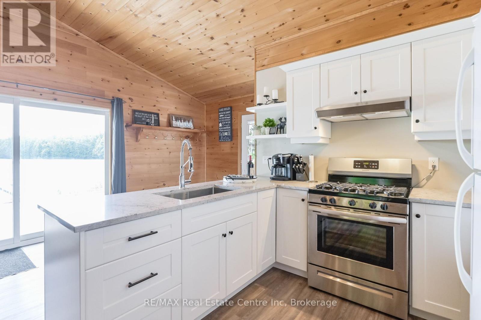 22 South Crane Lake Road, The Archipelago, Ontario  P2A 2W8 - Photo 12 - X12374510
