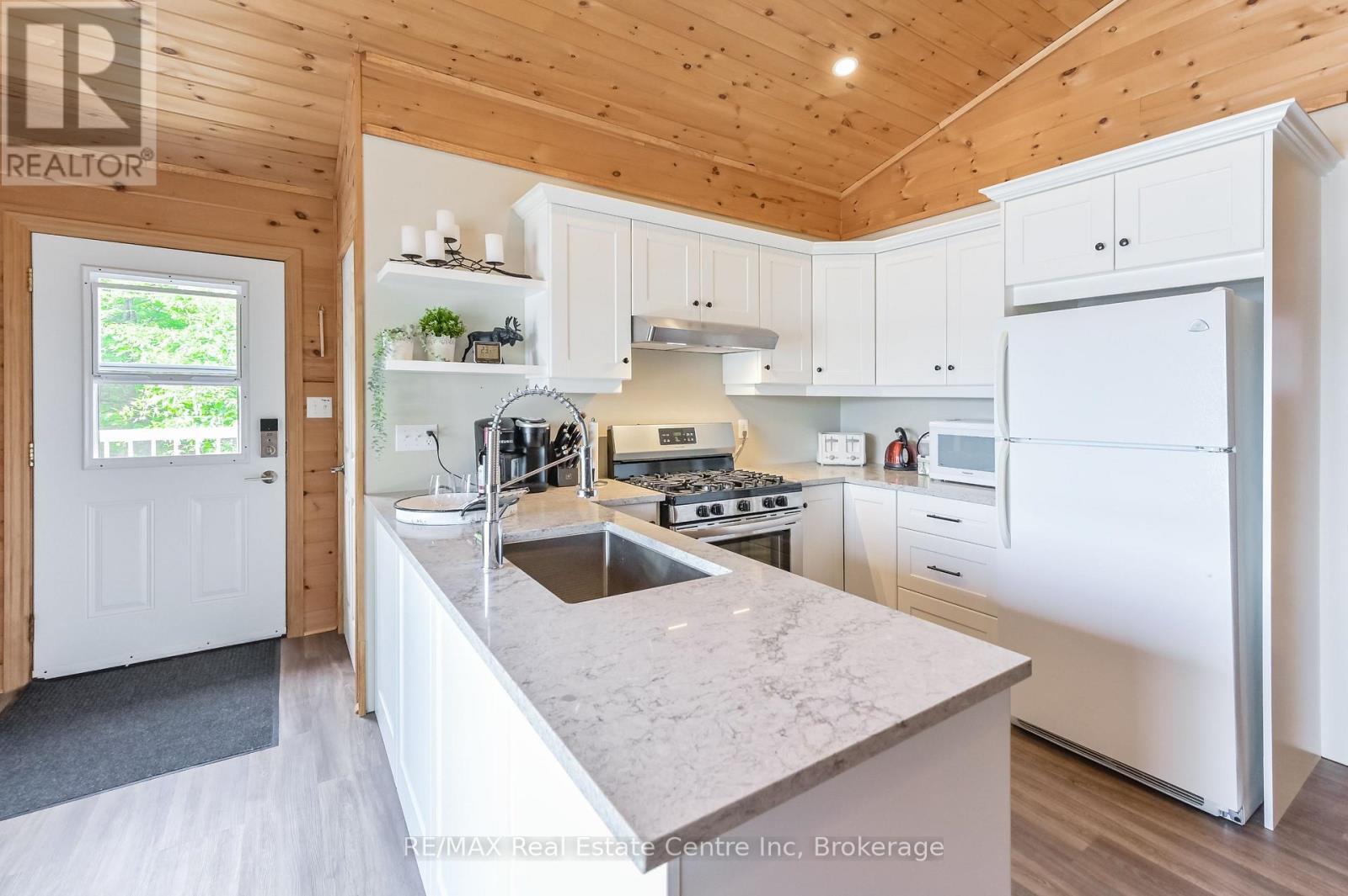 22 South Crane Lake Road, The Archipelago, Ontario  P2A 2W8 - Photo 11 - X12374510