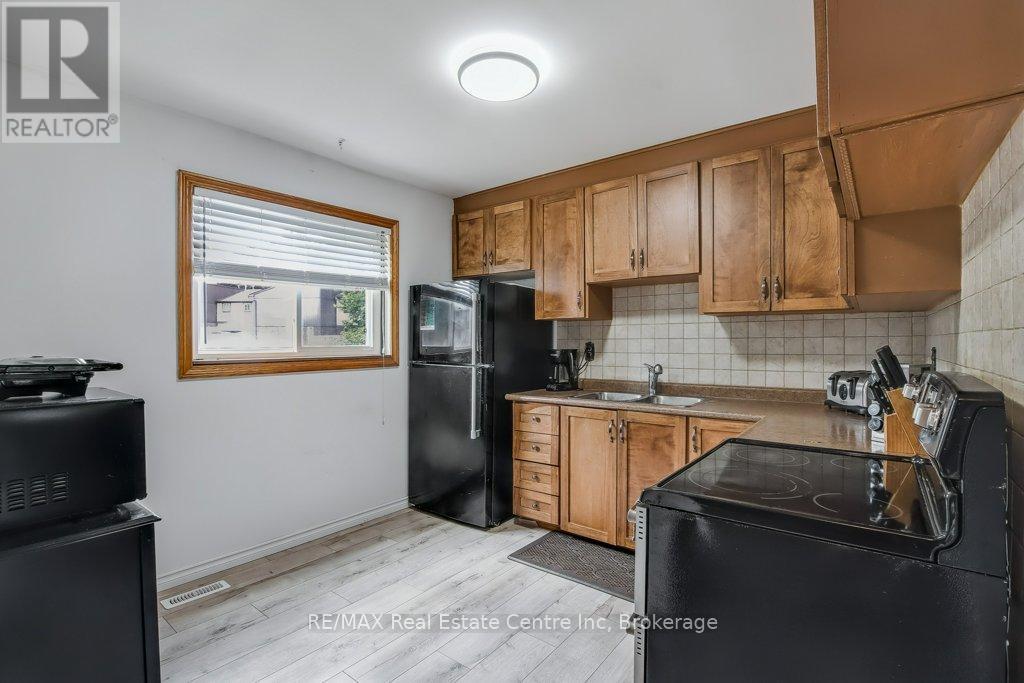 93 - 45 Marksam Road, Guelph, Ontario  N1H 6Y9 - Photo 3 - X12414540