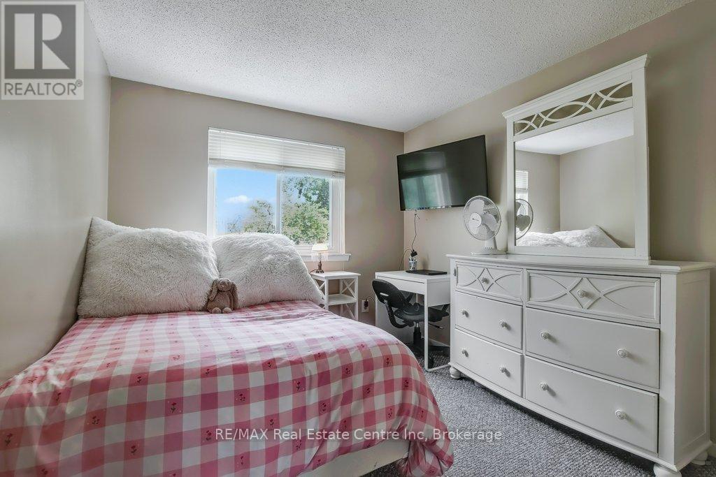 93 - 45 Marksam Road, Guelph, Ontario  N1H 6Y9 - Photo 7 - X12414540