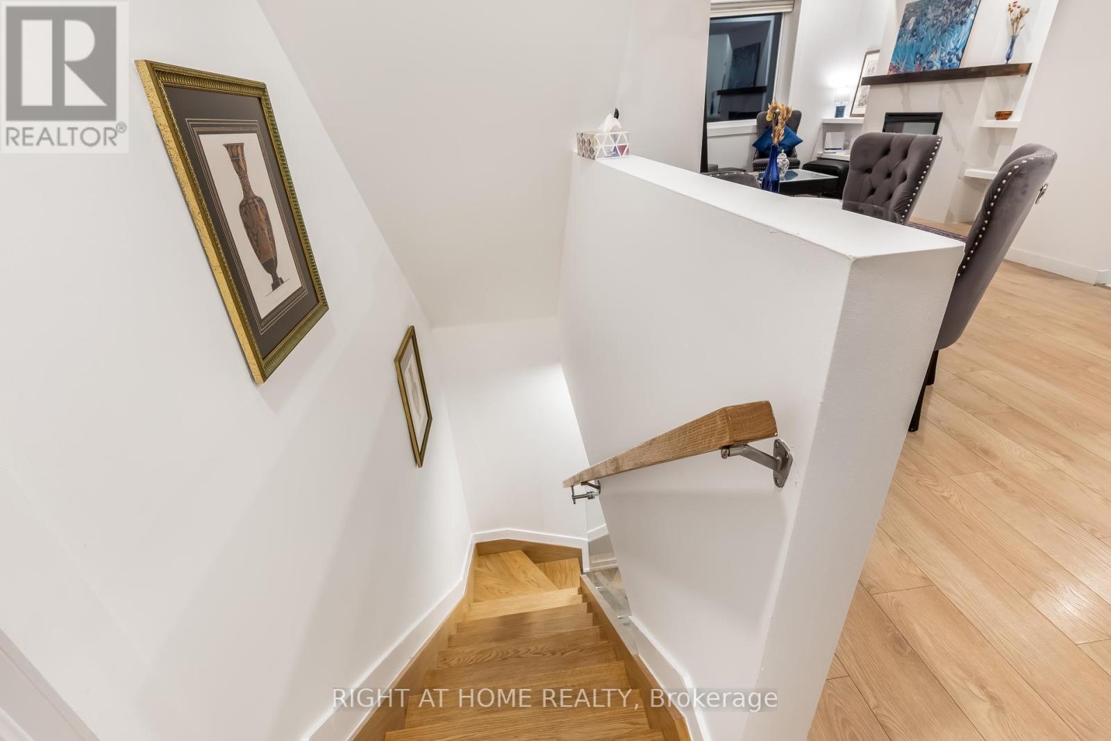 377 Lansdowne Avenue, Toronto, Ontario  M6H 3Y2 - Photo 29 - C12397738