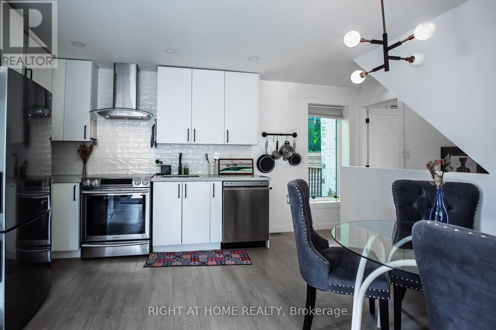 377 Lansdowne Avenue, Toronto, Ontario  M6H 3Y2 - Photo 25 - C12397738