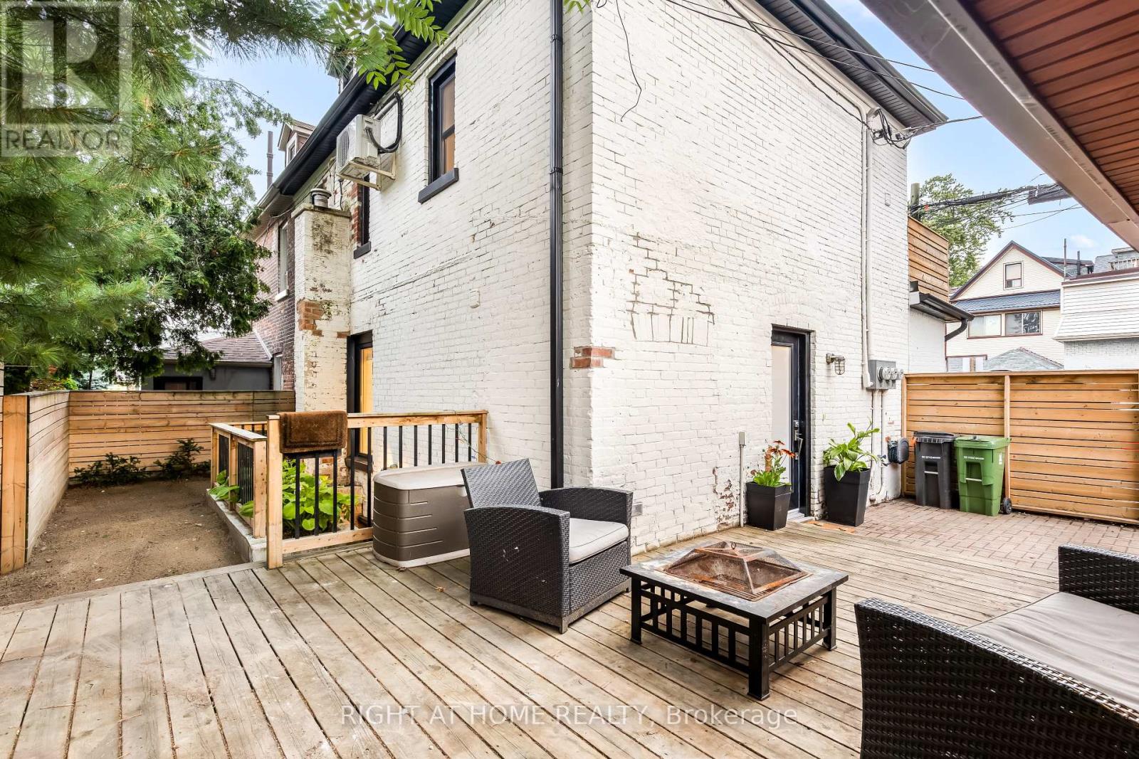 377 Lansdowne Avenue, Toronto, Ontario  M6H 3Y2 - Photo 5 - C12397738