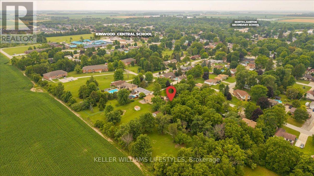 15 Bayley Street, Lambton Shores, Ontario  N0N 1J0 - Photo 48 - X12414381