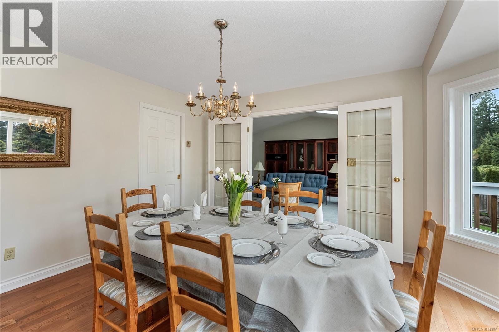 775 Menawood Pl, Saanich, British Columbia  V8Y 2Z7 - Photo 19 - 1014386