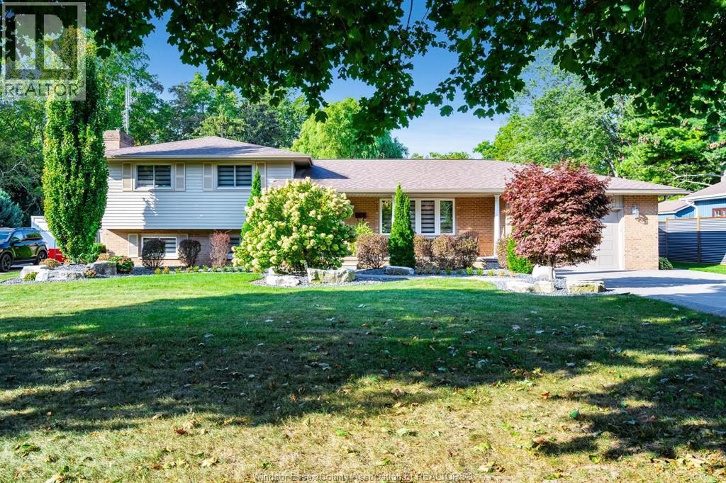 1361 Oxford Avenue West, Kingsville, Ontario  N9Y 2S8 - Photo 2 - 25023853