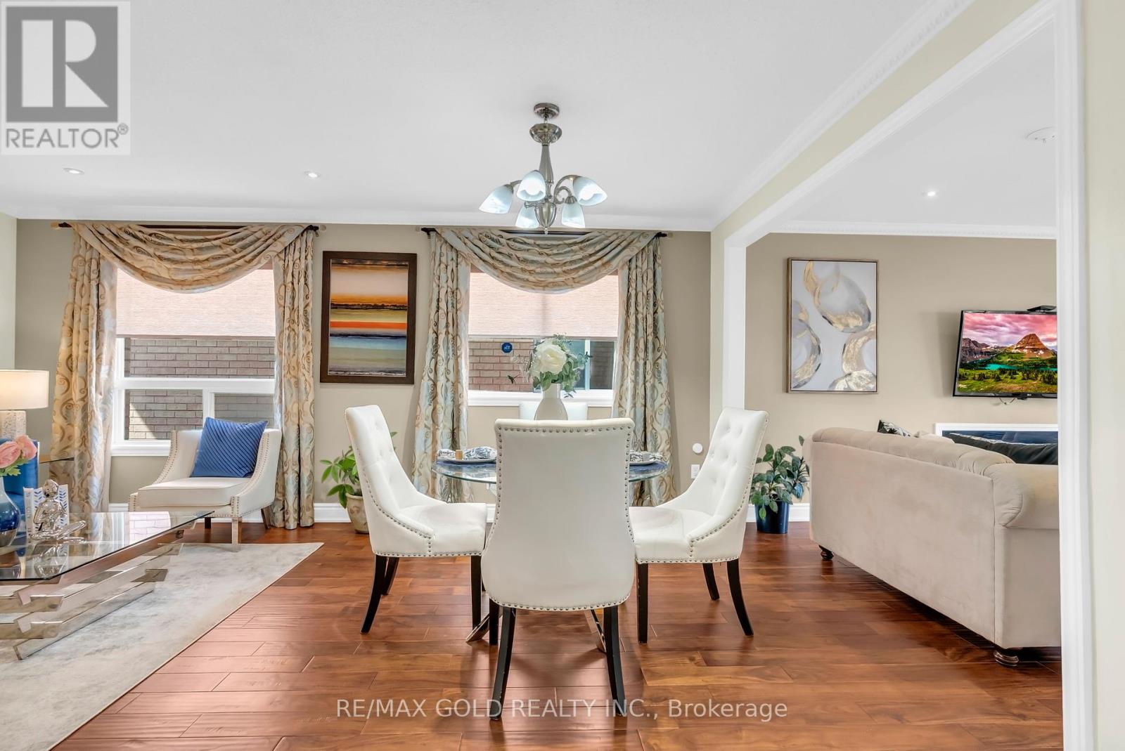 33 Tigerlily Place, Brampton, Ontario  L6R 2C8 - Photo 11 - W12412399